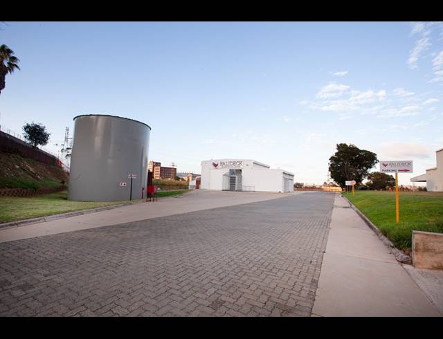 19,000M² WAREHOUSE FOR SALE IN SELBY